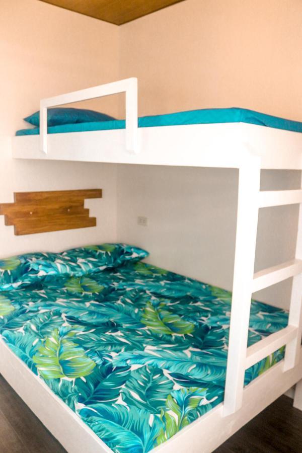 Puffer Isle Resort Dingalan Kültér fotó